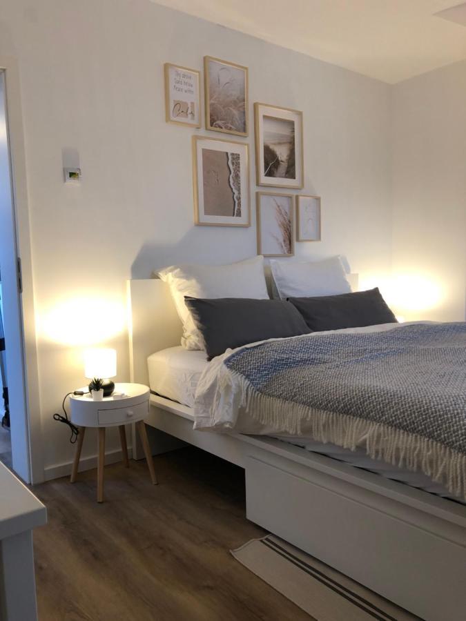 'Traveller Lodge' Grosszuegiges Apartment - 3 Bedroom 10Min To Hbf, Full Kitchen, Homeoffice, Netflix, Wifi Dusseldorf Luaran gambar