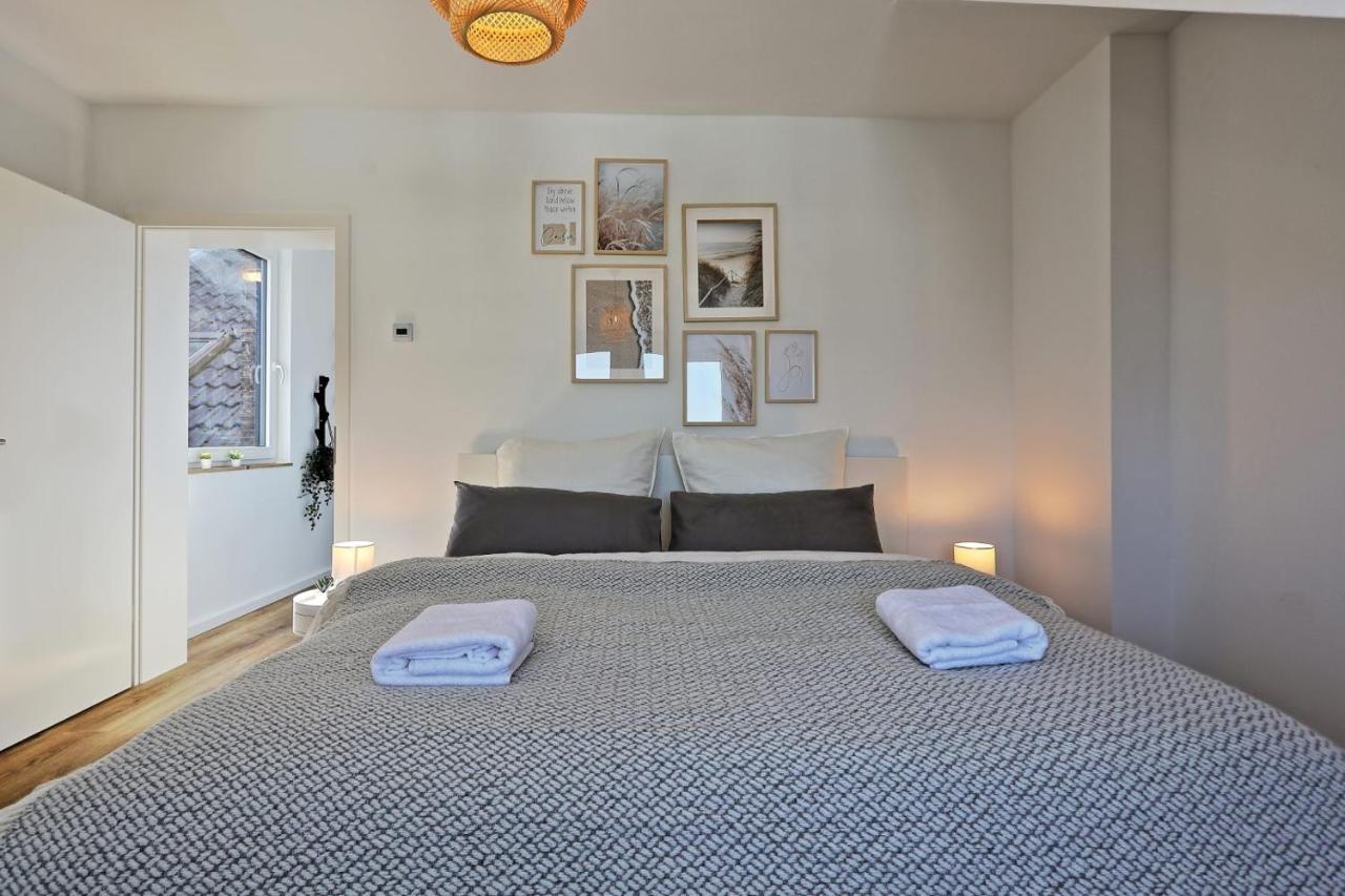 'Traveller Lodge' Grosszuegiges Apartment - 3 Bedroom 10Min To Hbf, Full Kitchen, Homeoffice, Netflix, Wifi Dusseldorf Luaran gambar