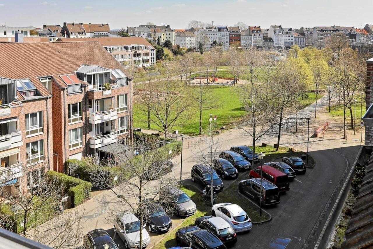 'Traveller Lodge' Grosszuegiges Apartment - 3 Bedroom 10Min To Hbf, Full Kitchen, Homeoffice, Netflix, Wifi Dusseldorf Luaran gambar
